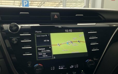 Toyota Camry, 2018 год, 2 600 000 рублей, 14 фотография