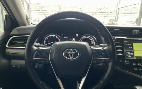 Toyota Camry, 2018 год, 2 600 000 рублей, 12 фотография