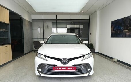 Toyota Camry, 2018 год, 2 600 000 рублей, 2 фотография