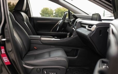 Lexus RX IV рестайлинг, 2018 год, 4 250 000 рублей, 22 фотография