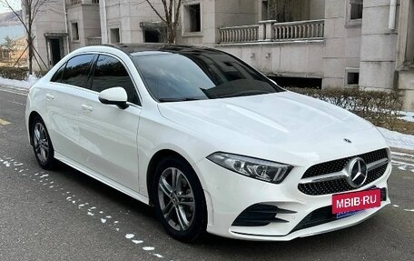 Mercedes-Benz A-Класс, 2022 год, 1 560 000 рублей, 2 фотография
