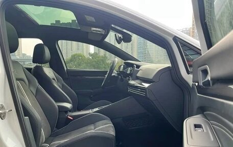 Volkswagen Golf VIII, 2022 год, 1 530 000 рублей, 8 фотография