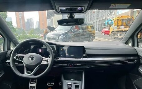 Volkswagen Golf VIII, 2022 год, 1 530 000 рублей, 9 фотография