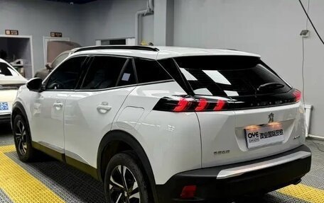 Peugeot 2008 II, 2023 год, 1 100 000 рублей, 4 фотография