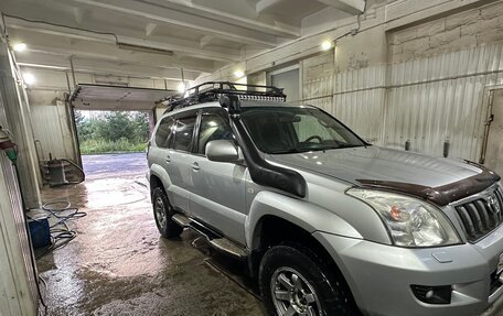Toyota Land Cruiser Prado 120 рестайлинг, 2006 год, 2 500 000 рублей, 2 фотография