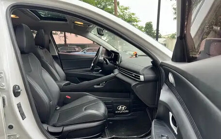 Hyundai Elantra, 2023 год, 1 560 300 рублей, 15 фотография
