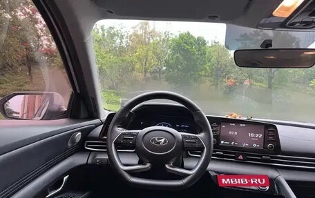 Hyundai Elantra, 2023 год, 1 560 300 рублей, 13 фотография