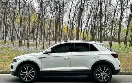 Volkswagen T-Roc I, 2020 год, 1 310 000 рублей, 3 фотография