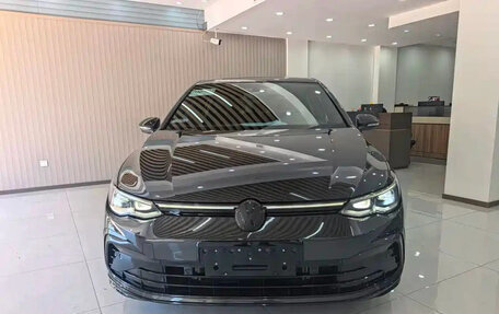 Volkswagen Golf VIII, 2023 год, 1 965 000 рублей, 2 фотография