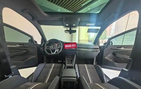 Volkswagen Golf VIII, 2023 год, 1 965 000 рублей, 16 фотография