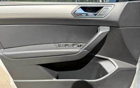 Volkswagen Touran III, 2022 год, 1 500 000 рублей, 8 фотография