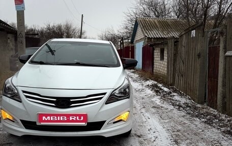 Hyundai Solaris II рестайлинг, 2015 год, 580 000 рублей, 4 фотография