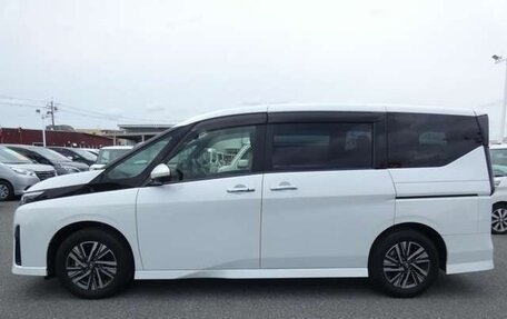 Nissan Serena, 2023 год, 2 270 300 рублей, 8 фотография