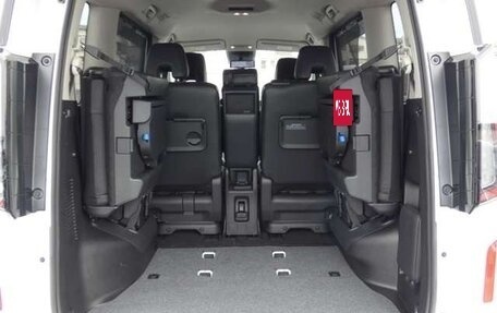 Nissan Serena, 2023 год, 2 270 300 рублей, 9 фотография