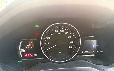Honda Vezel, 2018 год, 2 350 000 рублей, 6 фотография