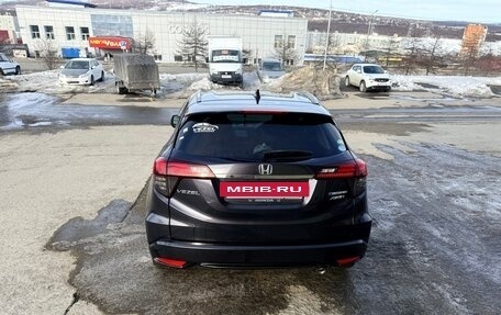 Honda Vezel, 2018 год, 2 350 000 рублей, 3 фотография