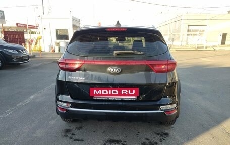 KIA Sportage IV рестайлинг, 2021 год, 1 999 000 рублей, 6 фотография