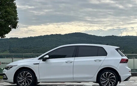 Volkswagen Golf VIII, 2023 год, 1 750 000 рублей, 7 фотография