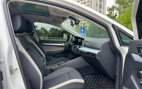 Volkswagen Golf VIII, 2023 год, 1 750 000 рублей, 10 фотография