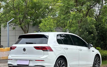Volkswagen Golf VIII, 2023 год, 1 750 000 рублей, 4 фотография