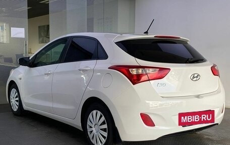 Hyundai i30 II рестайлинг, 2014 год, 999 000 рублей, 8 фотография
