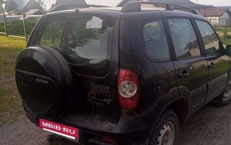 Chevrolet Niva I рестайлинг, 2011 год, 230 000 рублей, 2 фотография