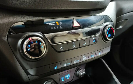 Hyundai Tucson III, 2016 год, 1 810 000 рублей, 12 фотография