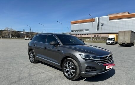 Volkswagen Touareg III, 2022 год, 7 500 000 рублей, 2 фотография