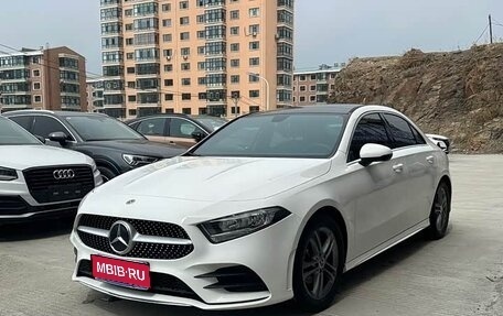 Mercedes-Benz A-Класс, 2022 год, 1 800 000 рублей, 1 фотография