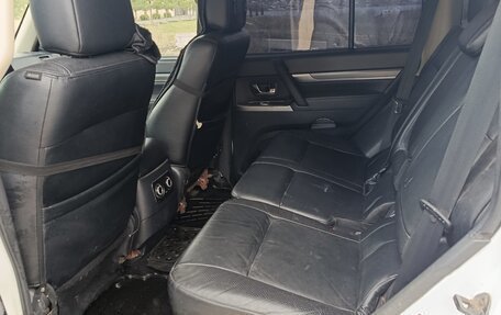 Mitsubishi Pajero IV, 2012 год, 1 990 000 рублей, 16 фотография