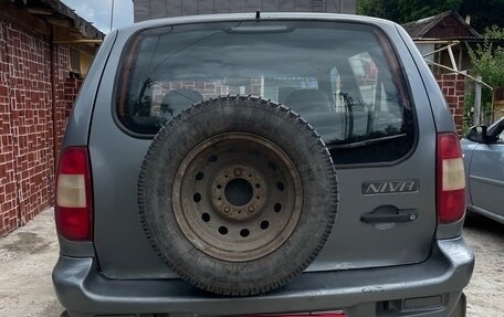 Chevrolet Niva I рестайлинг, 2005 год, 200 000 рублей, 2 фотография