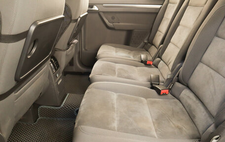 Volkswagen Touran III, 2011 год, 1 199 000 рублей, 18 фотография