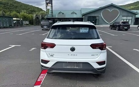 Volkswagen T-Roc I, 2022 год, 1 675 000 рублей, 5 фотография