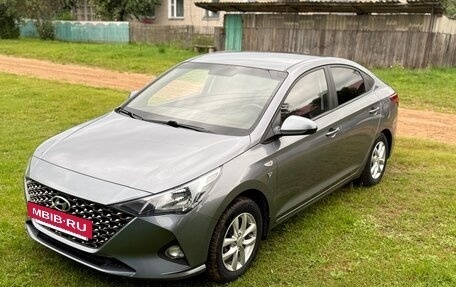 Hyundai Solaris II рестайлинг, 2021 год, 1 599 999 рублей, 8 фотография