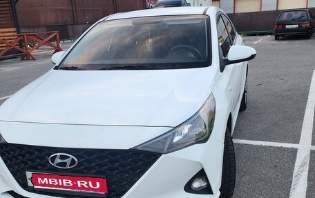Hyundai Solaris II рестайлинг, 2020 год, 1 200 000 рублей, 1 фотография