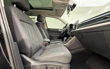Volkswagen Tiguan II, 2023 год, 2 450 000 рублей, 9 фотография