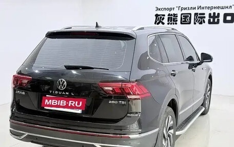 Volkswagen Tiguan II, 2023 год, 2 450 000 рублей, 4 фотография