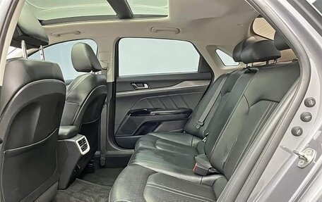 KIA K5, 2022 год, 2 300 000 рублей, 21 фотография