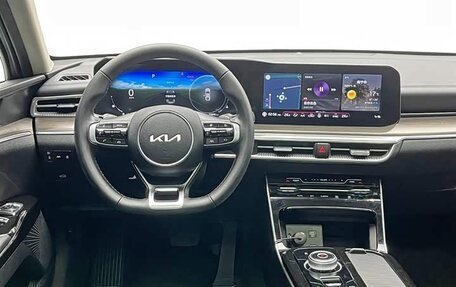 KIA K5, 2022 год, 2 300 000 рублей, 16 фотография