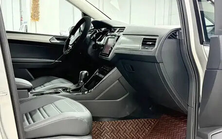 Volkswagen Touran III, 2022 год, 1 890 000 рублей, 18 фотография