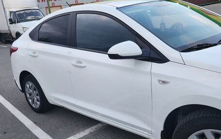 Hyundai Solaris II рестайлинг, 2020 год, 1 200 000 рублей, 3 фотография