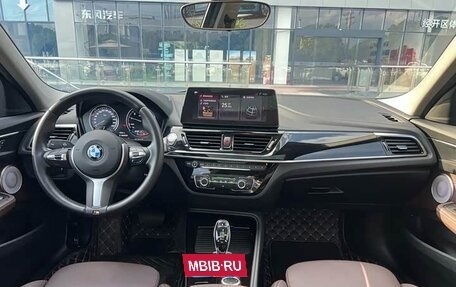 BMW 1 серия, 2021 год, 1 200 000 рублей, 6 фотография