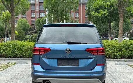 Volkswagen Touran III, 2022 год, 2 020 000 рублей, 6 фотография