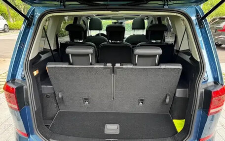 Volkswagen Touran III, 2022 год, 2 020 000 рублей, 9 фотография
