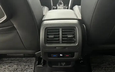 Volkswagen Touran III, 2023 год, 2 380 000 рублей, 14 фотография