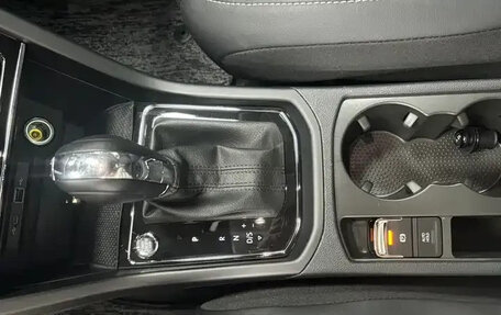 Volkswagen Touran III, 2023 год, 2 380 000 рублей, 18 фотография