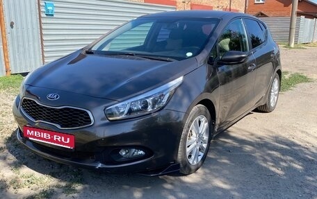 KIA cee'd III, 2015 год, 990 000 рублей, 3 фотография