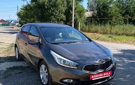 KIA cee'd III, 2015 год, 990 000 рублей, 2 фотография