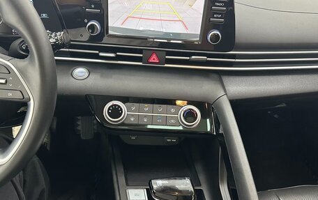 Hyundai Elantra, 2022 год, 1 500 000 рублей, 13 фотография