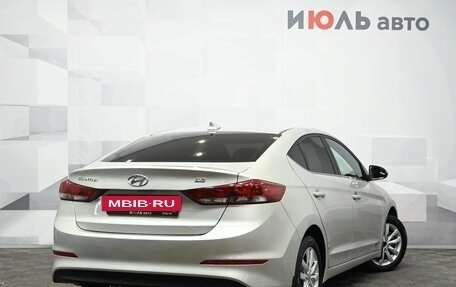 Hyundai Elantra VI рестайлинг, 2018 год, 1 600 000 рублей, 6 фотография